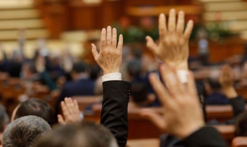 Lege adoptată în Camera Deputaților: Cum vor fi tratate petițiile anonime conform noii legi