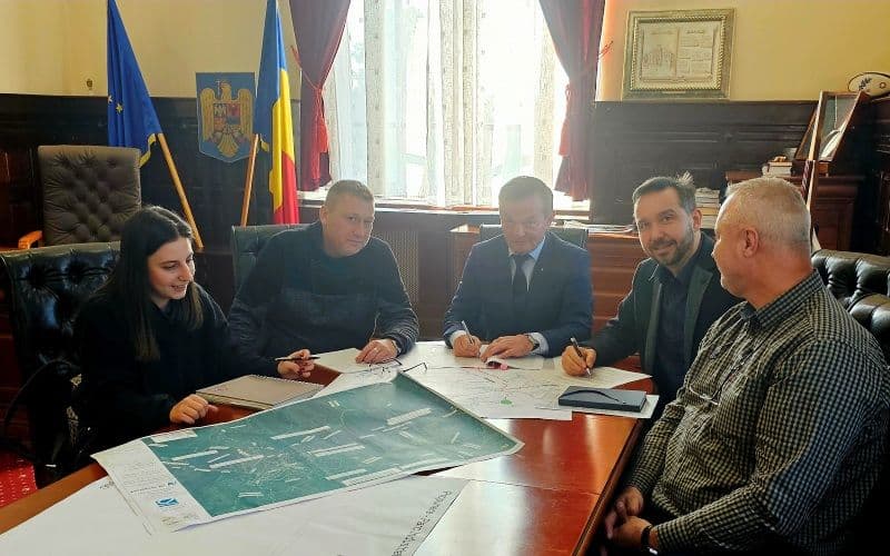 Primăria Dorohoi: A fost semnat contractul de achiziție publică de servicii privind „Actualizarea Planului Urbanistic General al Municipiului Dorohoi”
