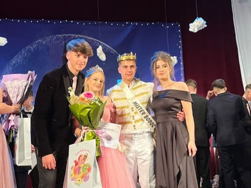 Balul Bobocilor 2024: Magia Disney a cucerit Colegiul Național „Grigore Ghica” Dorohoi - FOTO