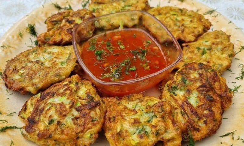 Chiftele de vinete și fasole
