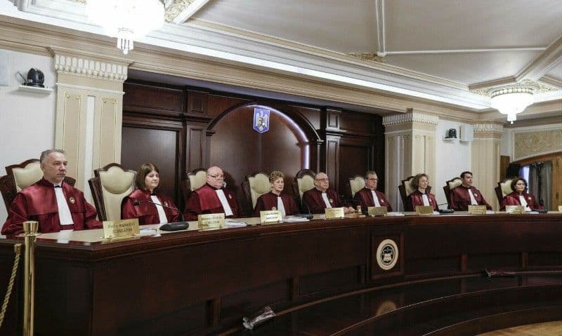 Primul tur al alegerilor prezidențiale ar putea fi anulat. Au fost depuse două contestații la CCR