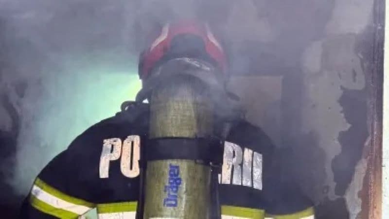 Incendiu izbucnit de la o centrală supraîncălzită