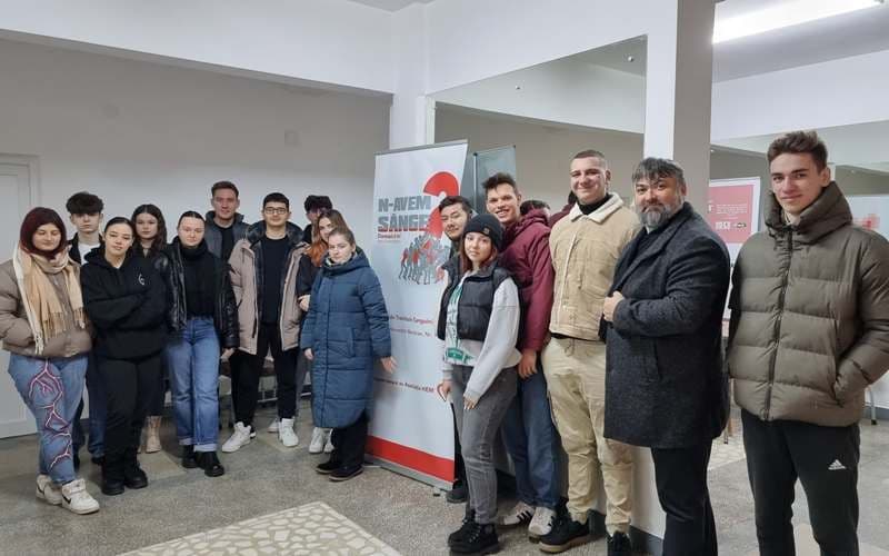 Campania „Salvează o viață” – Tinerii din Dorohoi donează sânge pentru aproapele lor
