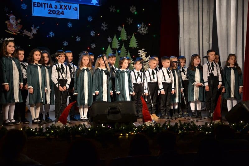 „Carnavalul Zăpezii” 2024 – acorduri de muzică ușoară și folk, dans și poezie în prima seară de spectacol – FOTO