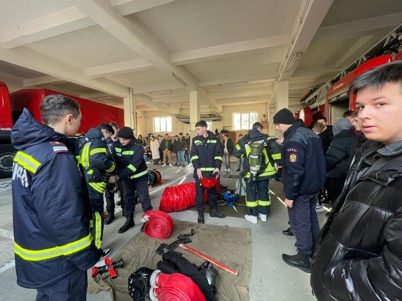 O nouă zi „altfel” la Colegiul Național „Grigore Ghica” Dorohoi - FOTO