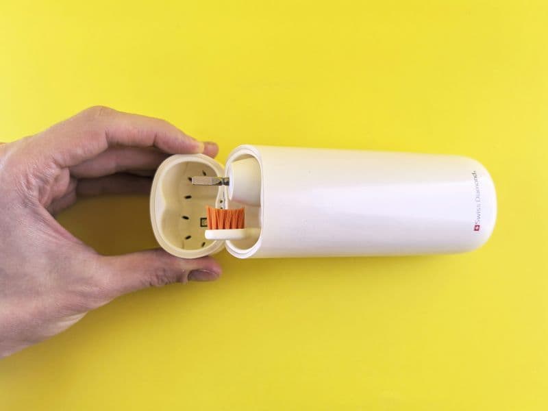Nu ți-ai schimbat periuța clasică de ceva timp? E timpul pentru una electrică!