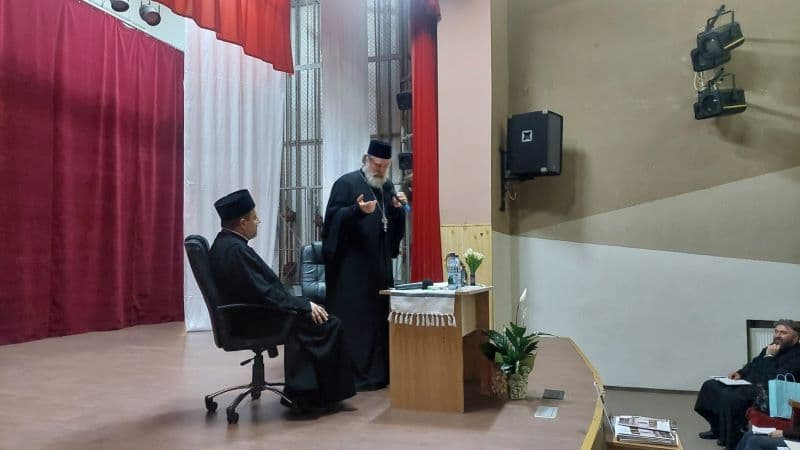 Conferinta (4)