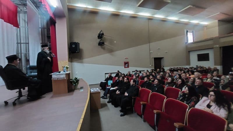 Conferinta (5)