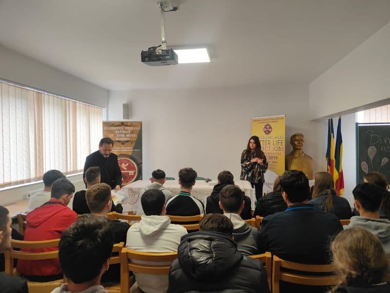 Seminar (3)
