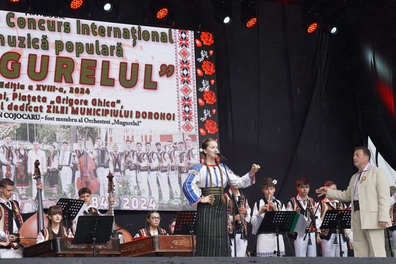 A doua zi Festival Mugurelul 2014_006