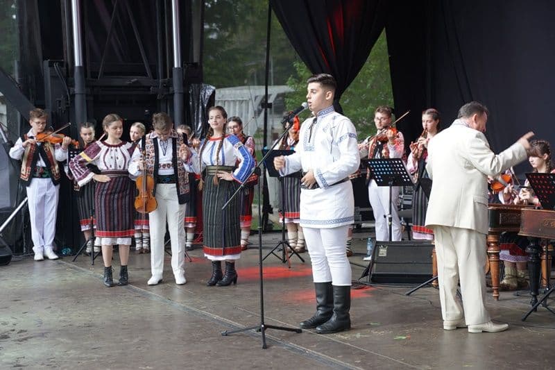 A doua zi Festival Mugurelul 2014_007
