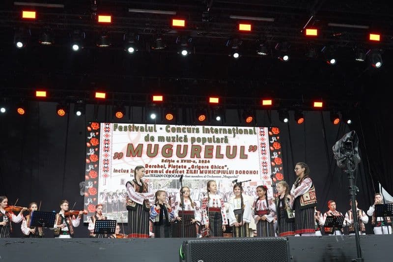 A doua zi Festival Mugurelul 2014_013