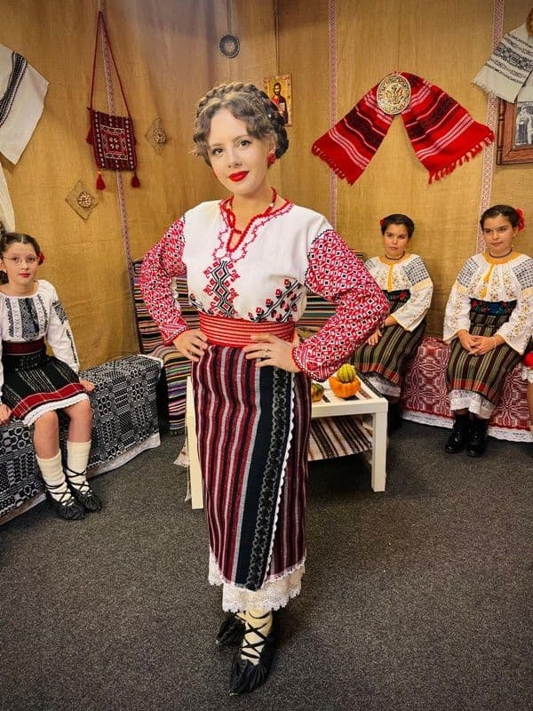 Lavinia_14