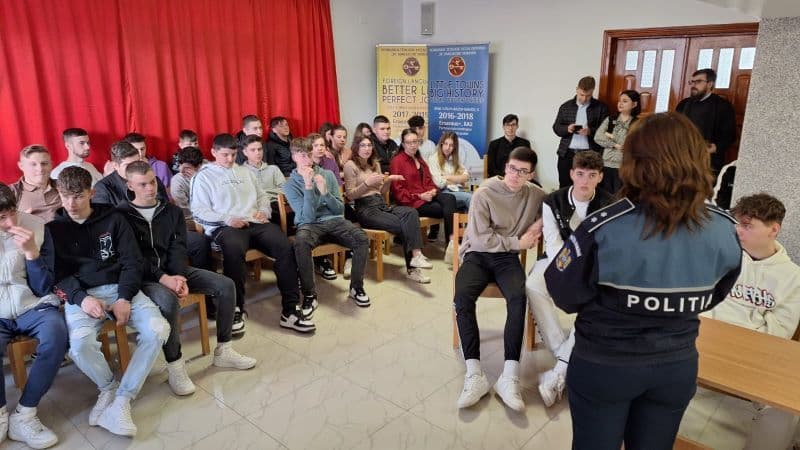 Seminar (2)
