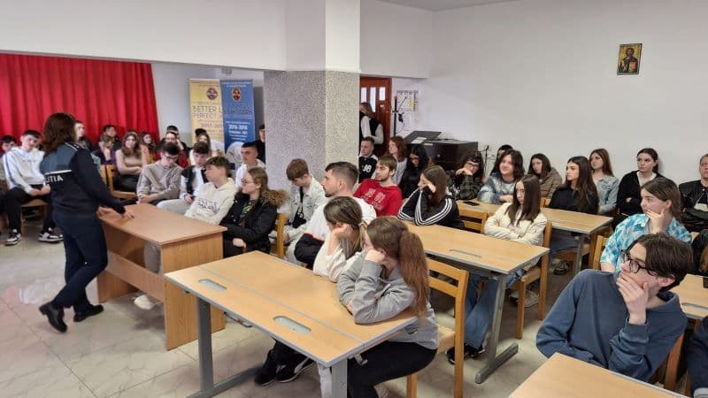 Seminar (5)