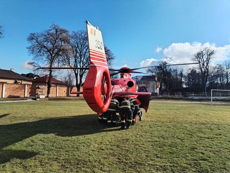 Elicopter_SMURD_la_Dorohoi_06