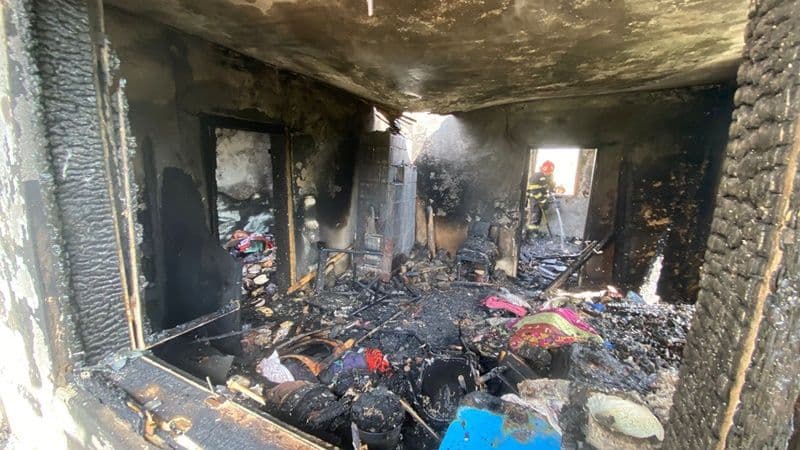 Incendiu casa_001