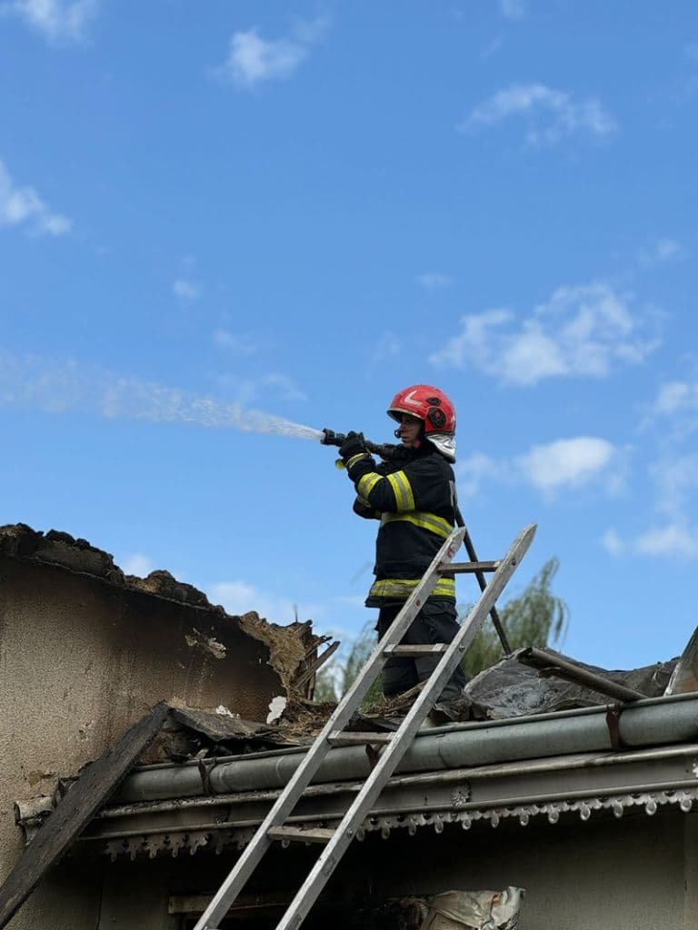 Incendiu casa_002