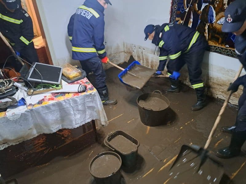 Pompieri inundatii Galati_15