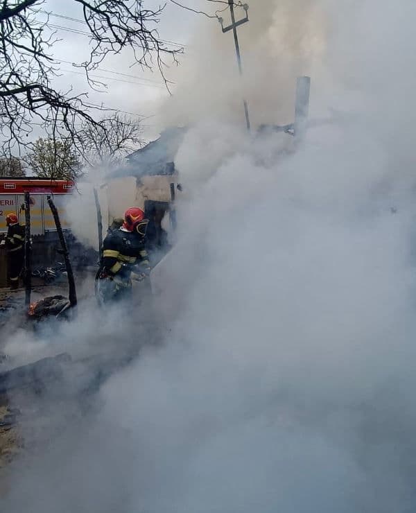 Incendiu anexa_ (2)