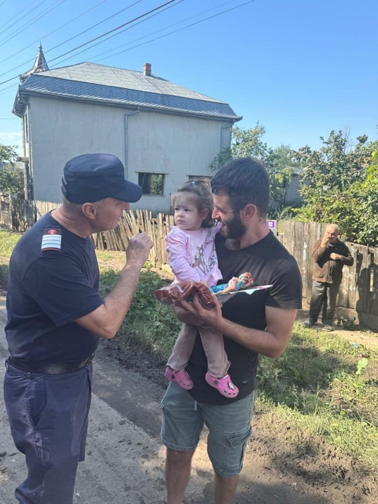Pompieri_copii inundatii_007