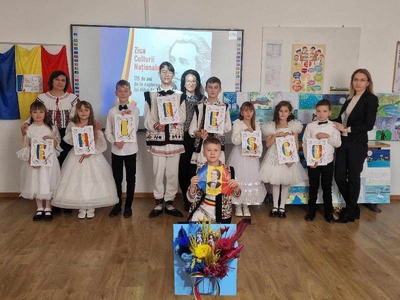 Elevi de la Școala Gimnazială nr. 1 Vorniceni participanți la proiectul „Eminescu-i România tăinuită în cuvânt”