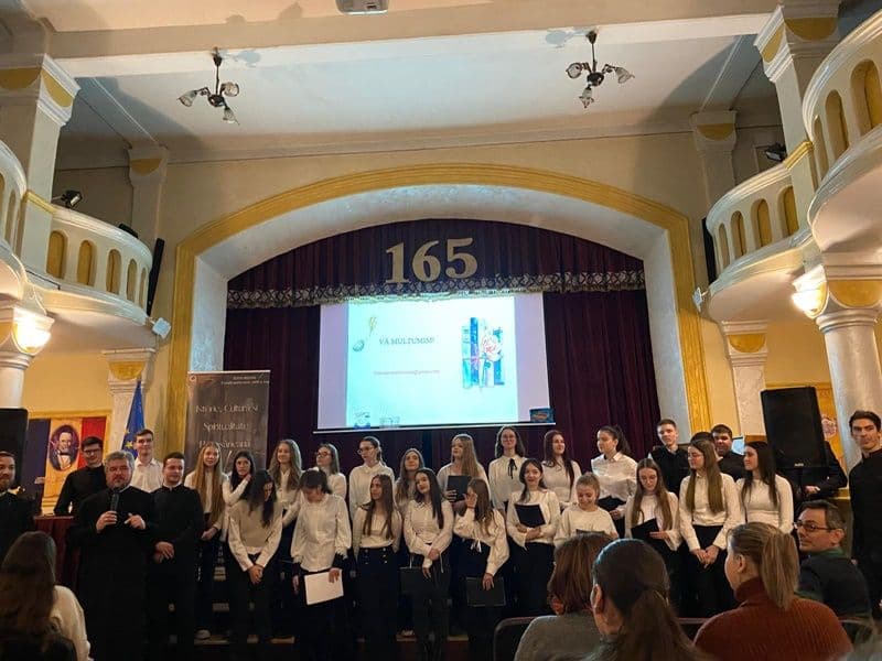 „Seară de poezie botoșăneană” la Seminarul Teologic Liceal Ortodox „Sf. Gheorghe” Botoșani - FOTO