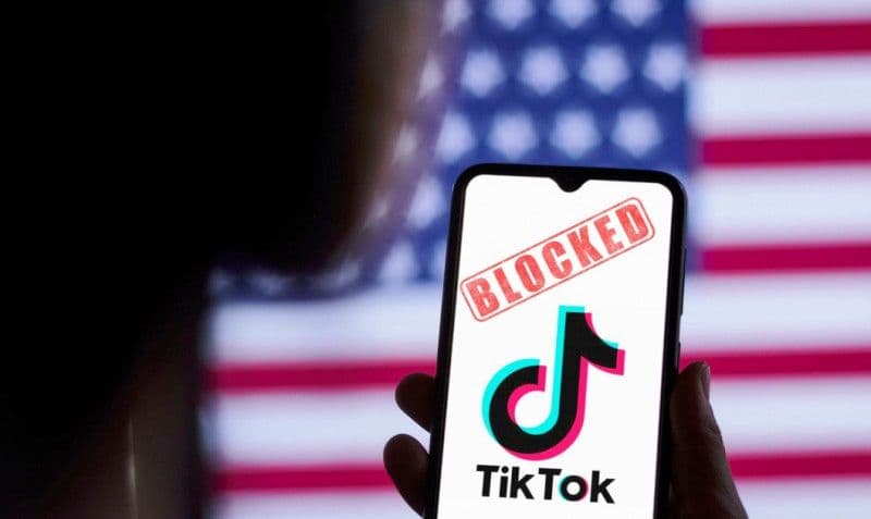 TikTok a fost oficial interzisă în SUA, iar începând de duminică va dispărea brusc de pe teritoriul american