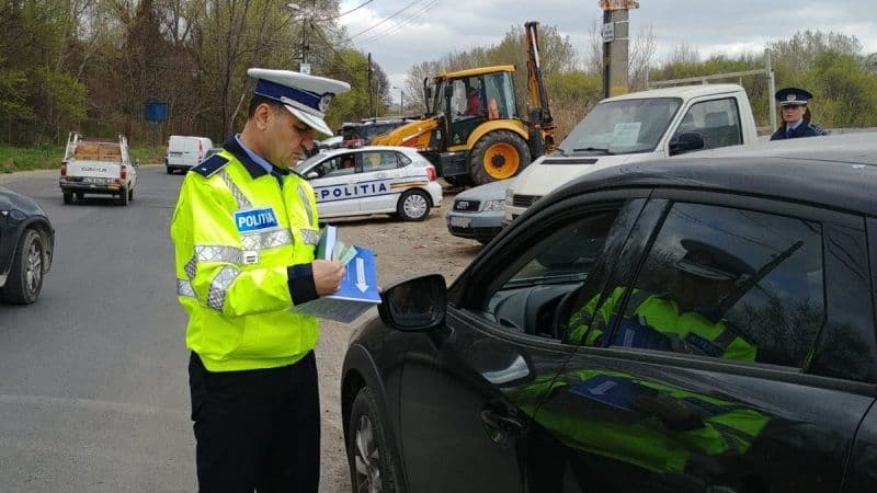 Depistați la volanul autoturismelor, deși nu aveau acest drept