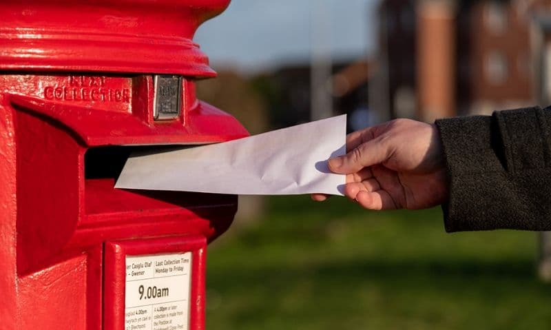 Românii din străinătate care vor să voteze prin corespondență la alegerile prezidențiale din 2025 se pot înscrie online