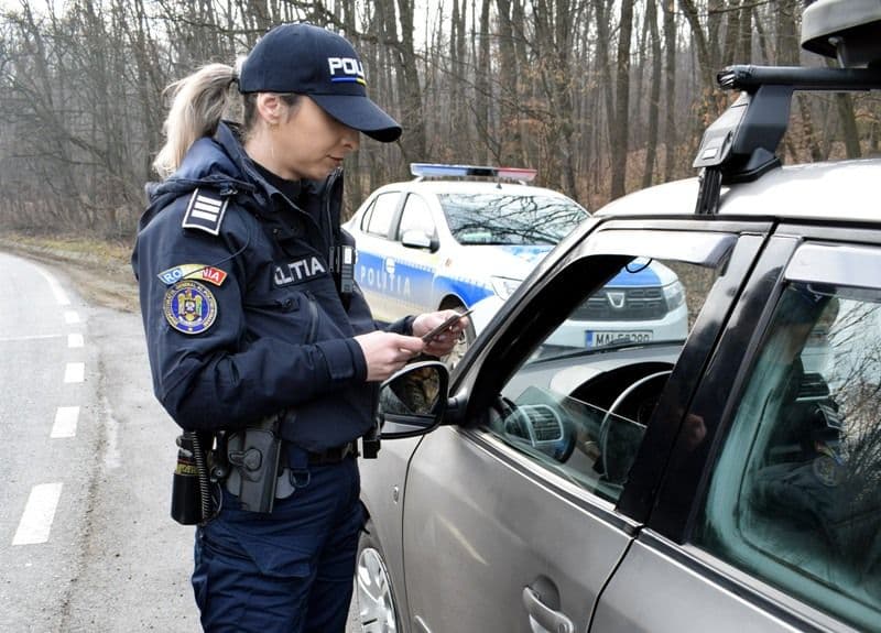Străzile din Dorohoi împânzite de polițiști. 60 de conducători auto sancționați pentru viteză