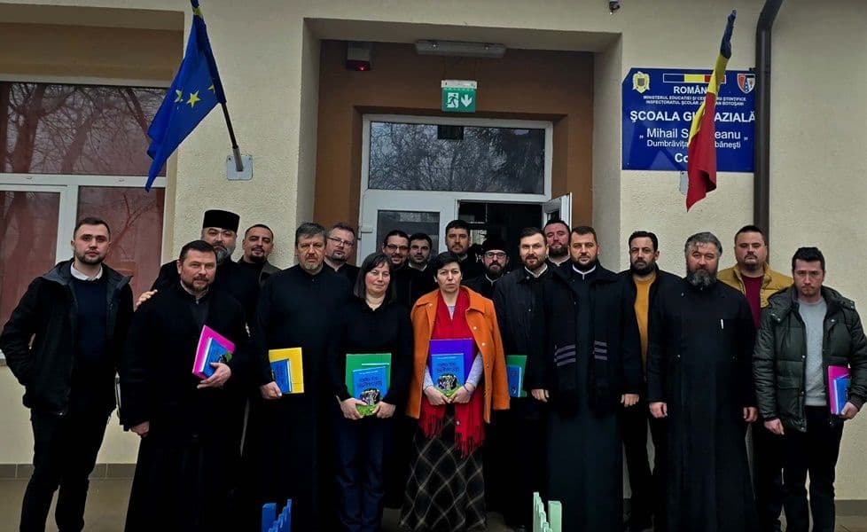 Activitate de cerc pedagogic a profesorilor de religie din zona Dorohoi - FOTO