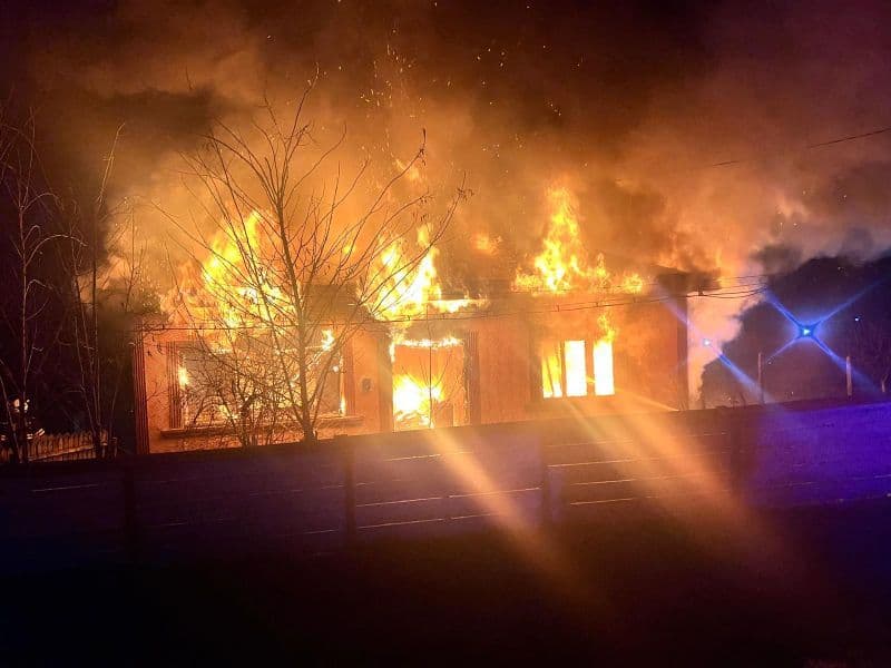 Femeie decedată în urma unui incendiu care i-a cuprins casa