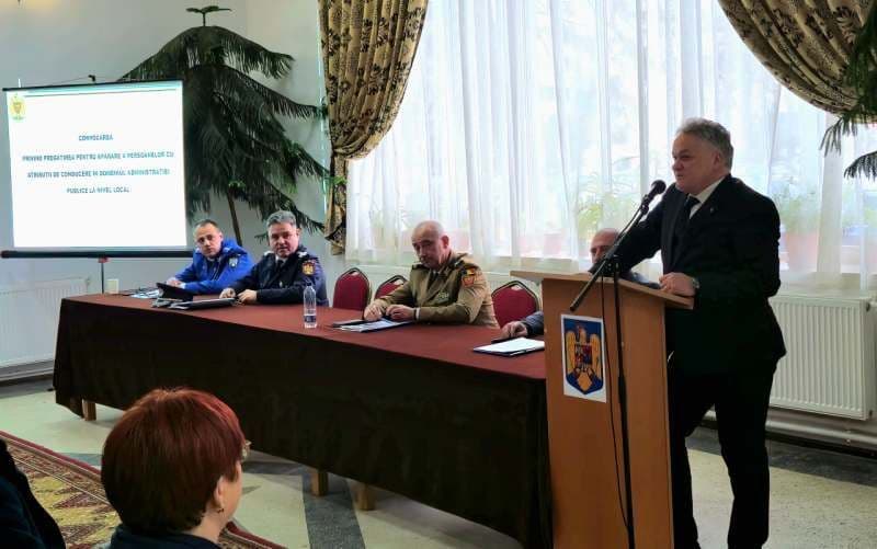 Întâlnire de pregătire pentru apărare a persoanelor cu atribuții de conducere în administrația publică la nivel local