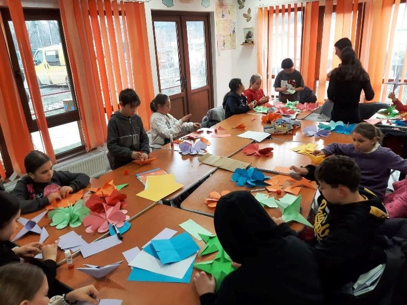 O săptămână plină de creativitate la centrele de zi din Ibănești și Dumbrăvița - FOTO