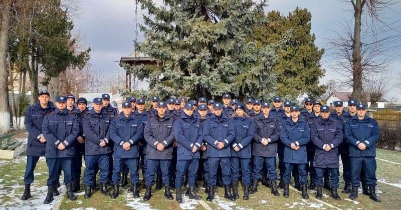 Elevi jandarmi în stagiul de practică la Jandarmeria Botoșani 