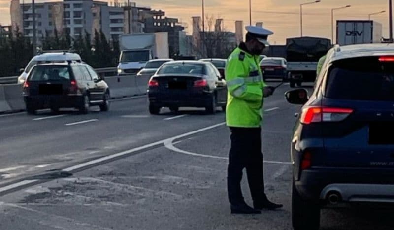 Permise reținute pentru viteză și trecere pe culoarea „roșie” a semaforului