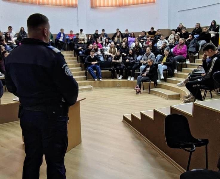 Siguranța elevilor săvineni în atenția jandarmilor 