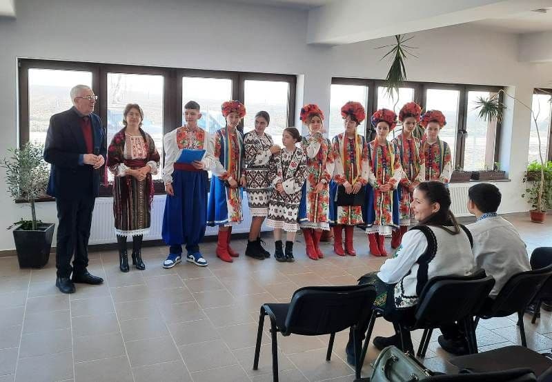 Ziua internațională a limbii materne: Șendriceni-Cândești-Broscăuți ambasadori ai păcii - FOTO