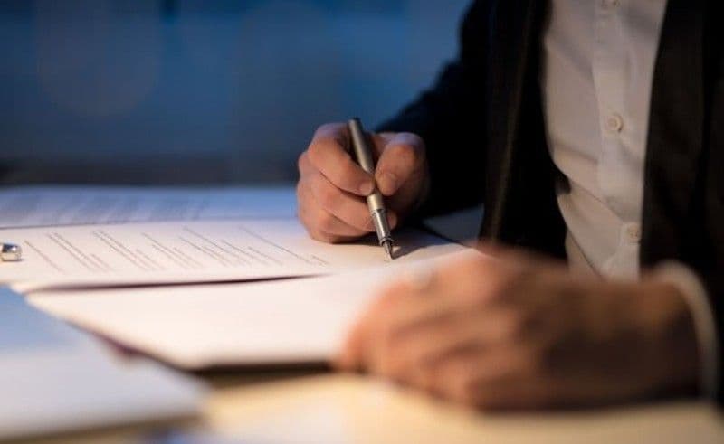 Funcționarii publici ar putea fi evaluați anual în vederea performanțelor profesionale. Proiectul a fost deja depus la Parlament