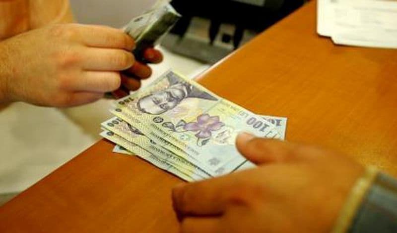 Trei familii din Dorohoi au primit ajutoare financiare de la Guvern