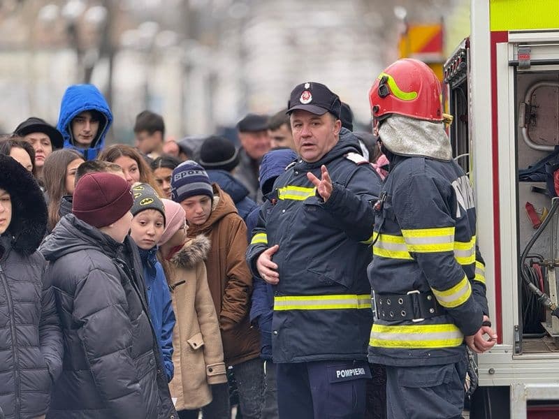 „Împreună, mai pregătiți” - Locuitorii din Dorohoi, Văculești, Brăești și Leorda învățați să salveze vieți - FOTO