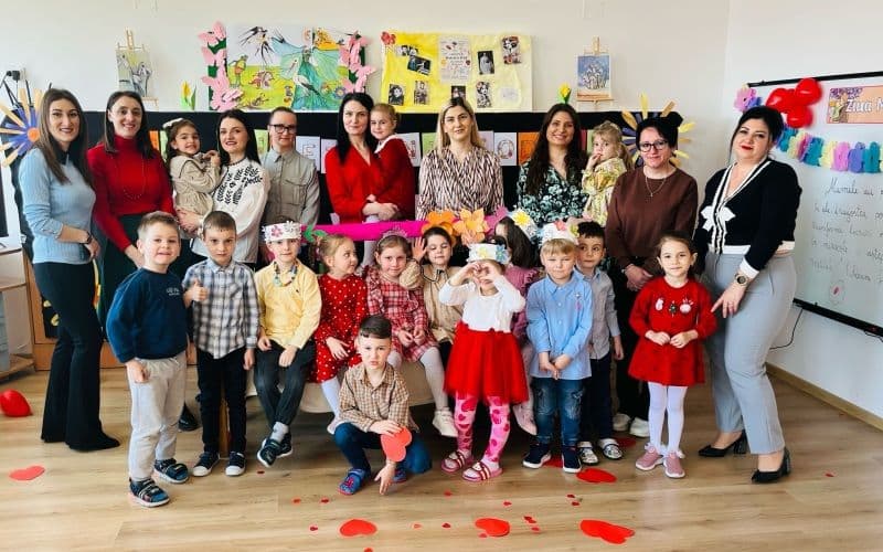 MAMA, sărbătorită la Grădinița cu P.P. Nr. 8 Dorohoi - FOTO