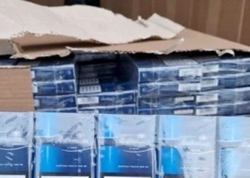 Un bărbat și o femeie depistați de jandarmi cu 70 de pachete de țigări de contrabandă