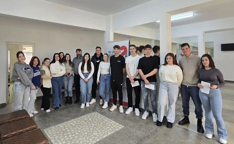 Acțiuni Pro Vita la Liceul „Regina Maria” din Dorohoi - Conferința „Darul vieții – Taină și adevăr” și donare de sânge