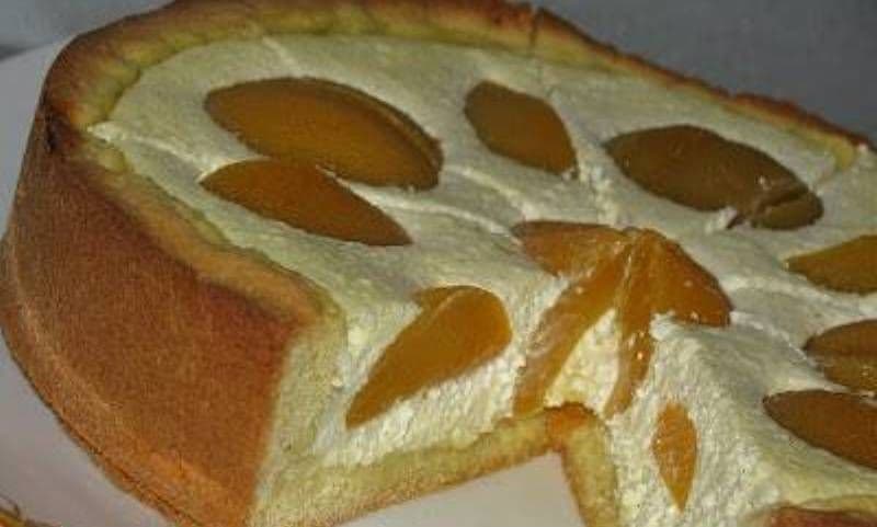 Pască cu brânză și piersici