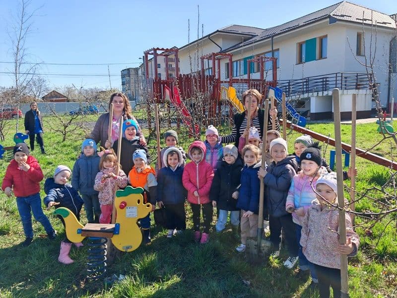 Grădinița „Albă ca Zăpada” - Plantăm viitorul împreună! - FOTO