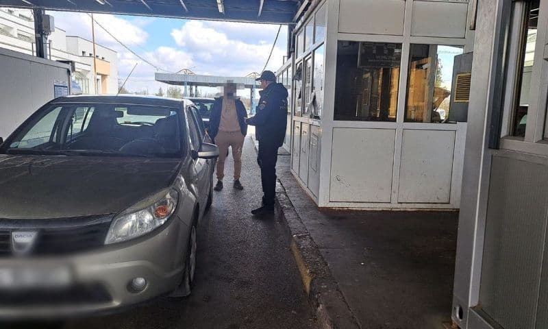 A vrut să ajute, dar s-a ales cu dosar penal
