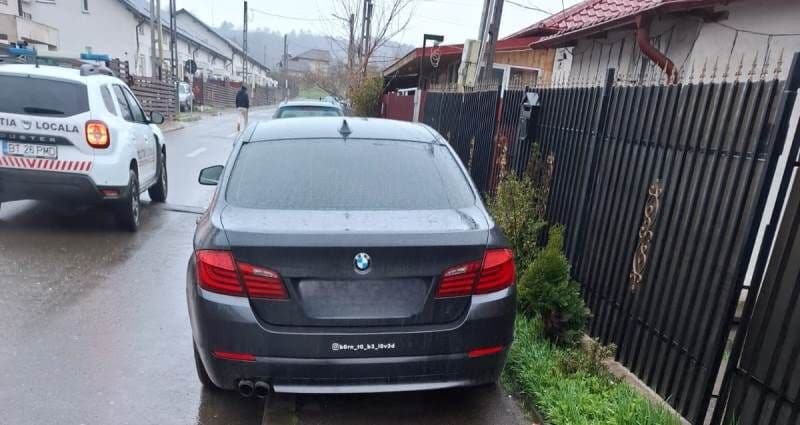 Dorohoieni amendați de polițiștii locali pentru staționare neregulamentară pe strada Dumbrava Roșie