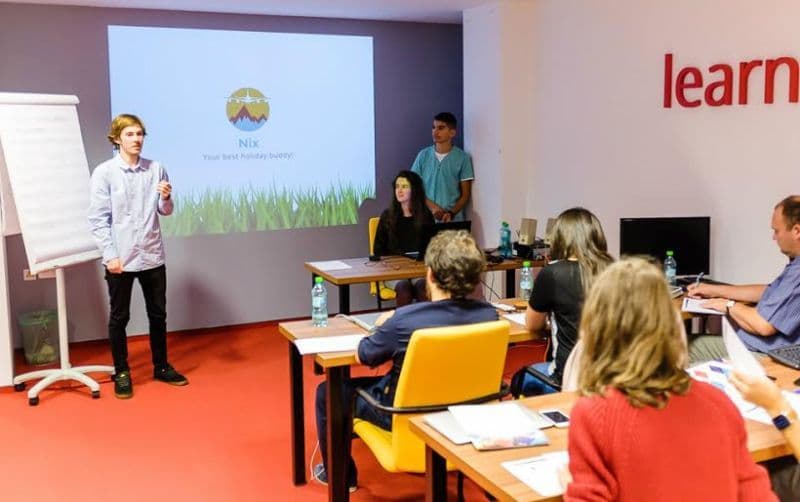Firme pentru elevi. Adolescenții pot deveni antreprenori